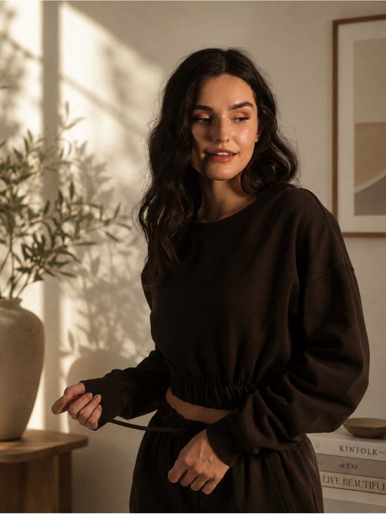 Harlow Sweaters - 💙 Harlow - Cropped Sweatshirt in Deep Chocolate Brown - SZ L